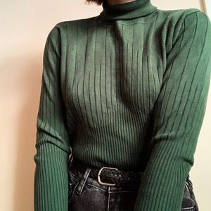 Green turtle neck